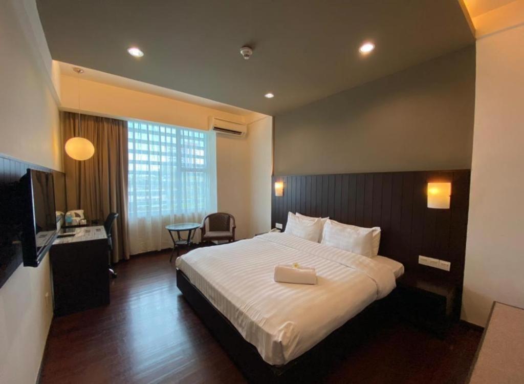 Kemena View Hotel Кучінг Екстер'єр фото