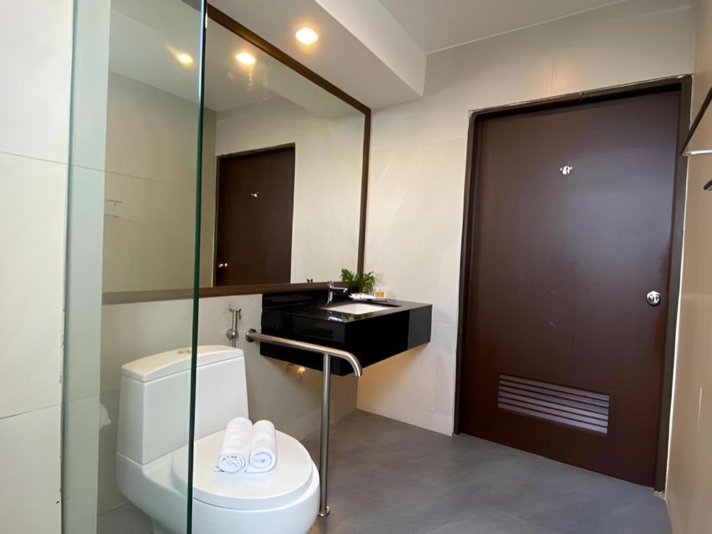 Kemena View Hotel Кучінг Екстер'єр фото